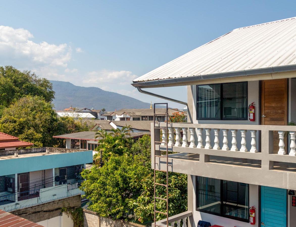 Sleep Guesthouse Chiang Mai Exterior photo